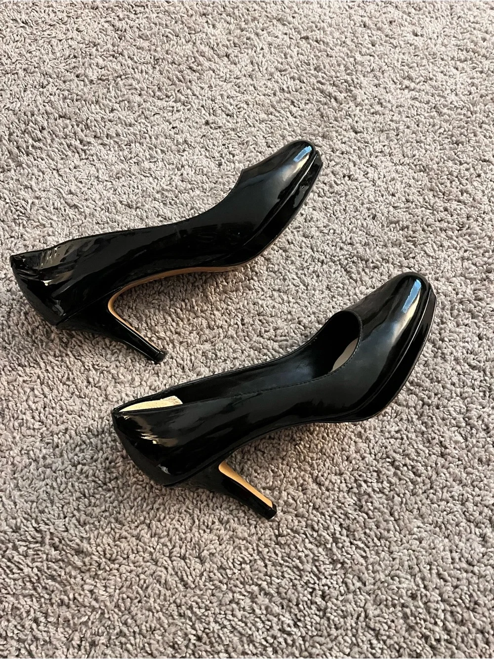 Vince Camuto Black Patent Pointed Pumps